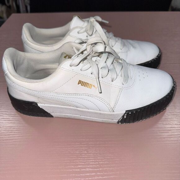 Puma Shoes - Puma Carina Sneaker Size 9